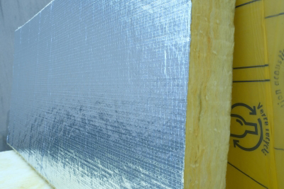 Panneau de laine de verre PANODAL ALU ép.96mm 1,35x0,60m / R=3 - Colis de 8px (6.48m²) Isover