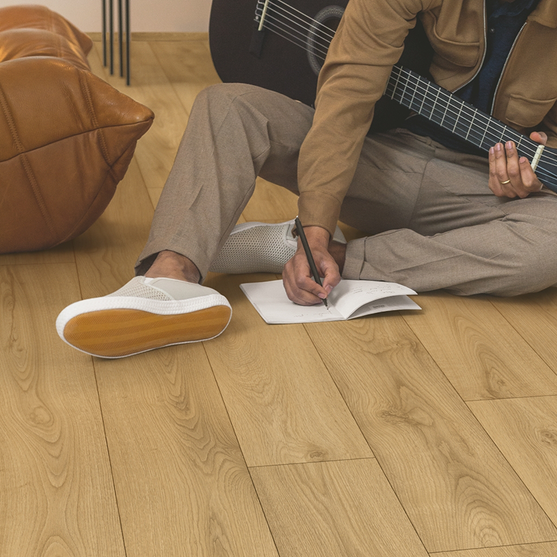 Sol stratifié CLASSIC 1200x190x8mm AC4/32 Chêne Sableux - CLM5801 Paquet de 1,596m2 - Zoom2